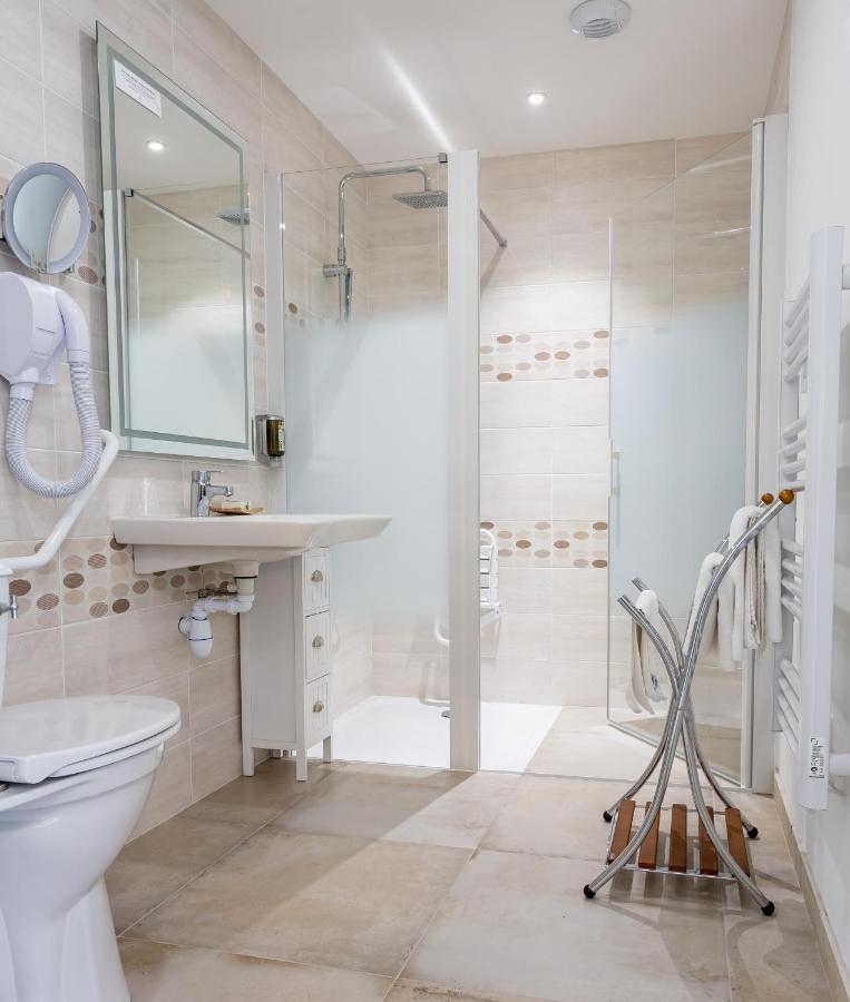 Hotel Le Centre Грама Екстериор снимка